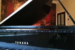 Raum Vermieten: Yamaha Grand Piano C7 Room and Piano Rental