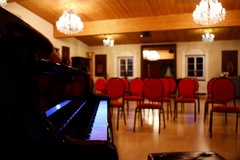 Raum Vermieten: Konzertsaal mit Flügel in Gera
